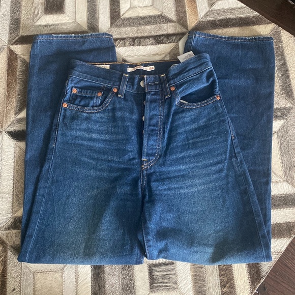 Levi's Blue Straight Leg Women's Pants - Picture 4 of 7